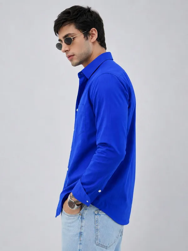 Blue_Cotton_Relaxed_Fit_Solid_Shirt_For_Men