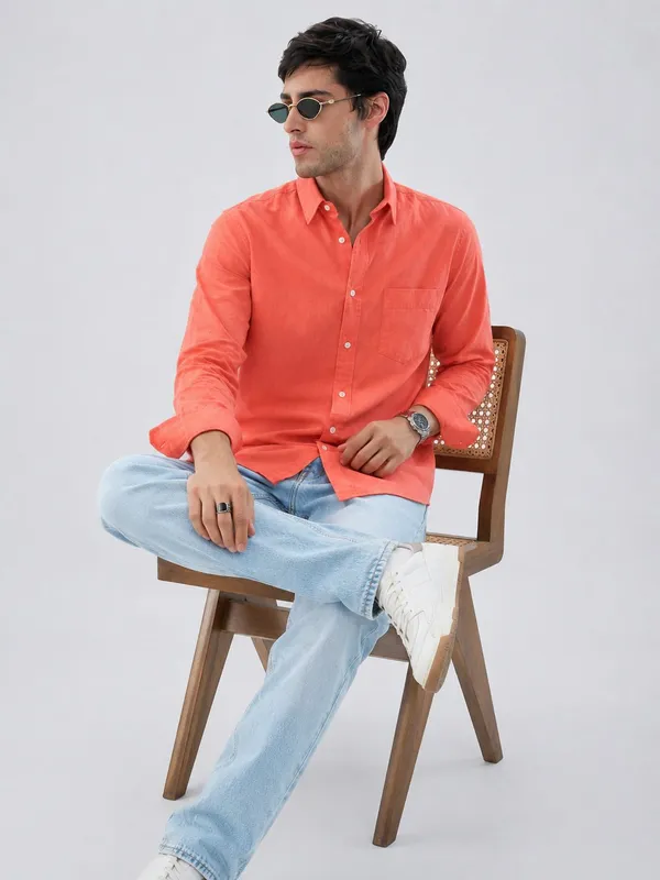 Coral_Cotton_Relaxed_Fit_Solid_Shirt_For_Men