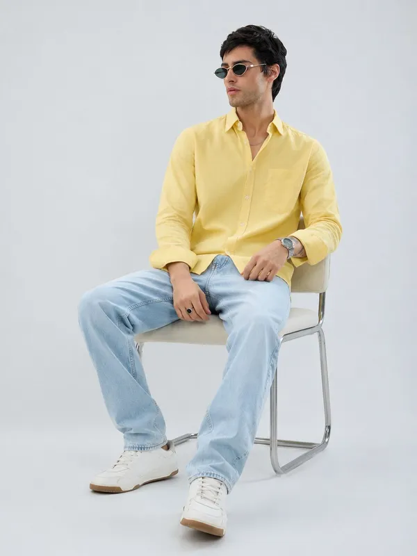 Netto_Uomo_Men_Solid_Casual_Light_Yellow_Shirt