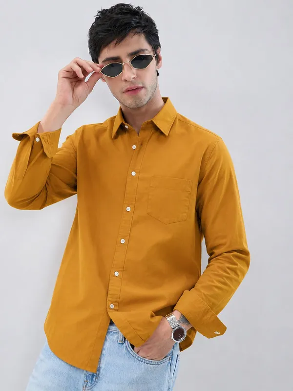 Mustard_Cotton_Regular_Fit_Solid_Shirt_For_Men