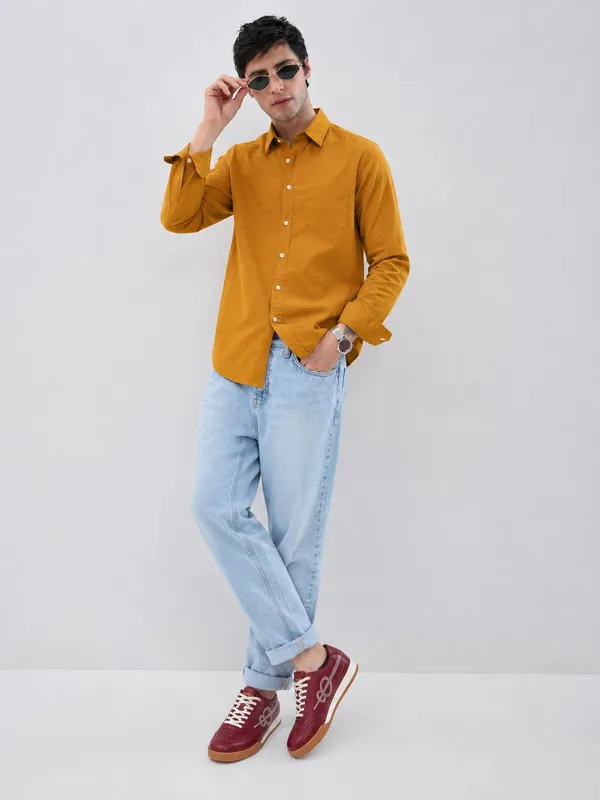 Mustard_Cotton_Regular_Fit_Solid_Shirt_For_Men