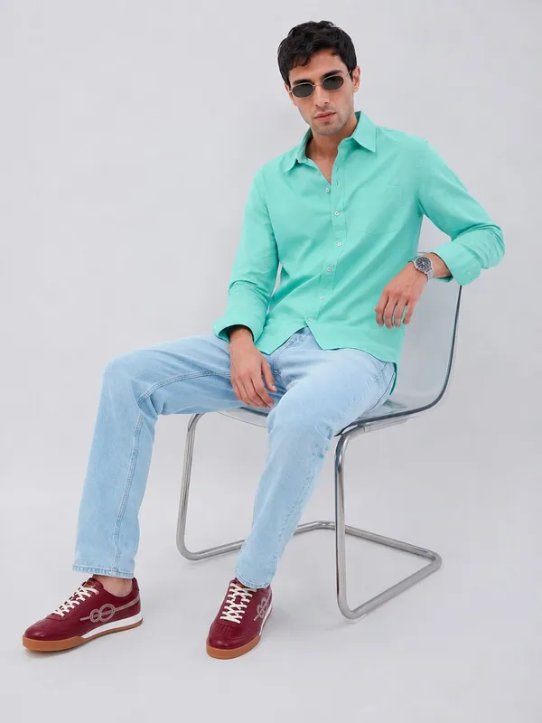 Turquoise_Blue_Cotton_Regular_Fit_Solid_Shirt_For_Men