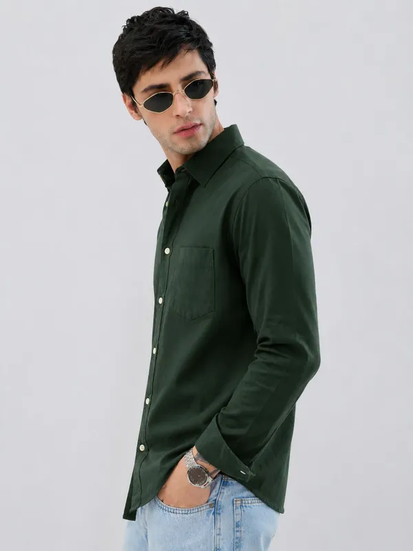 Green_Cotton_Regular_Fit_Solid_Shirt_For_Men
