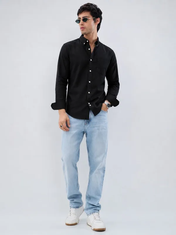 Netto_Uomo_Men_Solid_Casual_Black_Shirt