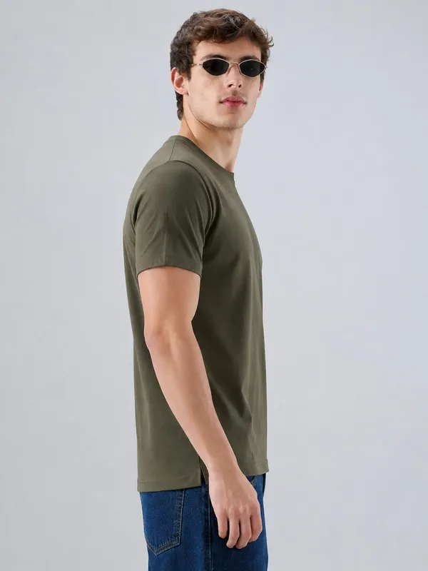 Olive_Green_Cotton_Regular_Fit_Solid_T_Shirt_For_Men