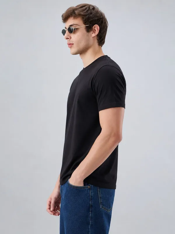 Black_Cotton_Regular_Fit_Solid_T_Shirt_For_Men