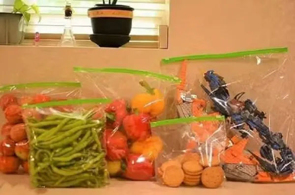 Utsav_Reusable_Ziplock_Bags_Green_Seal__Pack_Of_25_Plastic_Storage_Pouch_(Pack_Of_25)