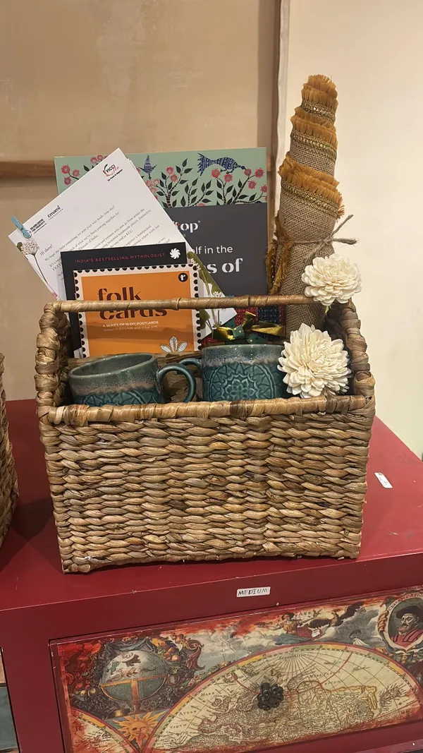 Water_Hyacinth_Hamper_Baskets