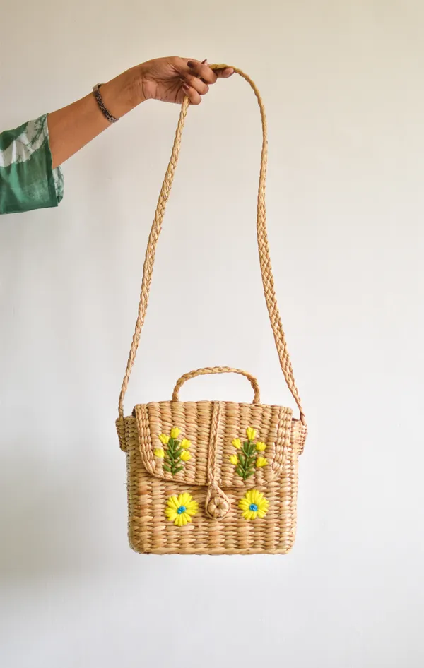 Kauna_Sling(With_Embroidery)