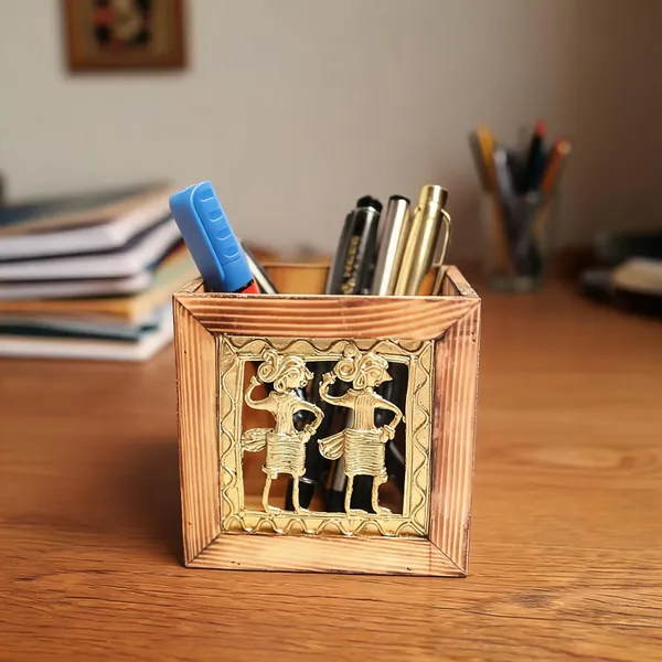 Pine_Dokra_Pen_Stand