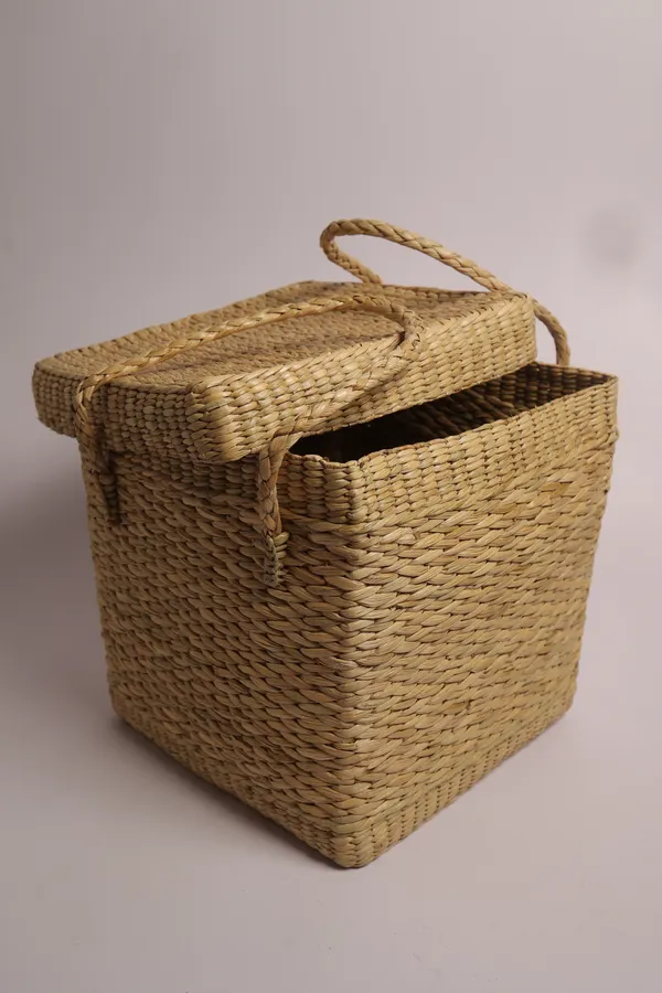 Kauna_Laundry_Basket(With_Lid)