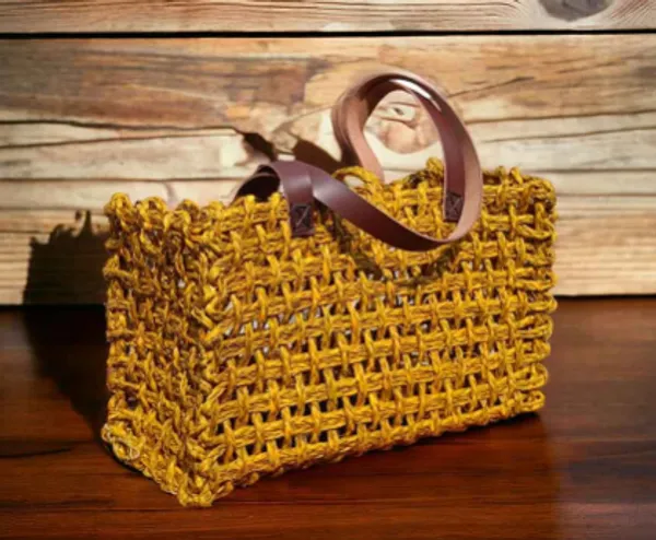 Mesh_Bag-_Mustard(With_Leather_Handle)