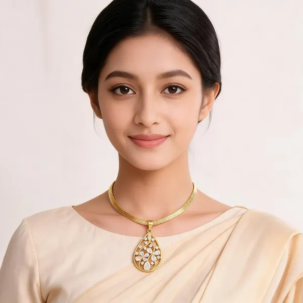 Gold_Brass_Pendant_Necklace_For_Women