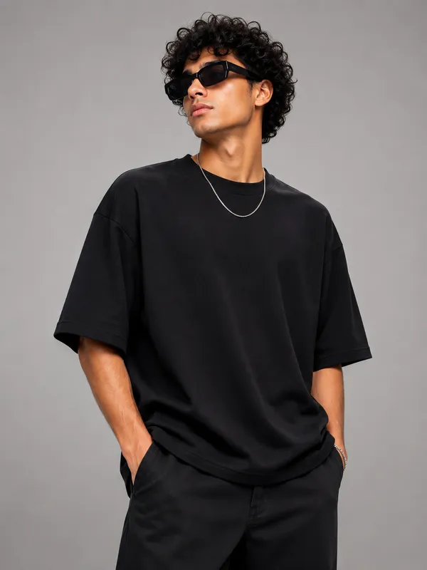 Plain_Black_T_Shirt