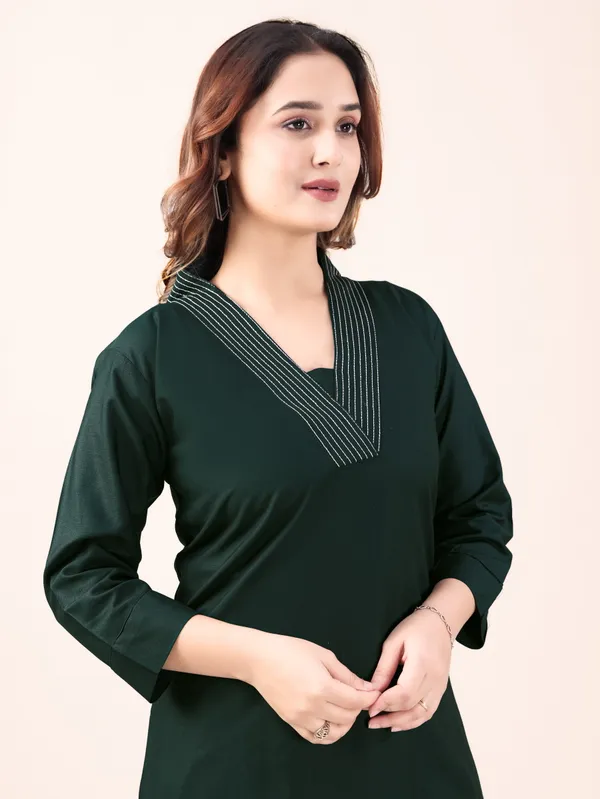 Dark_Green_Pure_Cotton_Floral_Print_Straight_Kurta_Set_For_Women