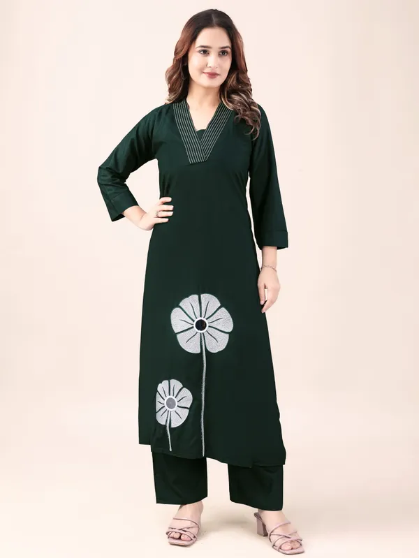 Dark_Green_Pure_Cotton_Floral_Print_Straight_Kurta_Set_For_Women