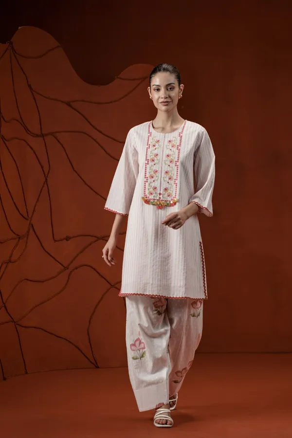 White_Pure_Cotton_Floral_Embroidered_Straight_Kurta_Set_For_Women