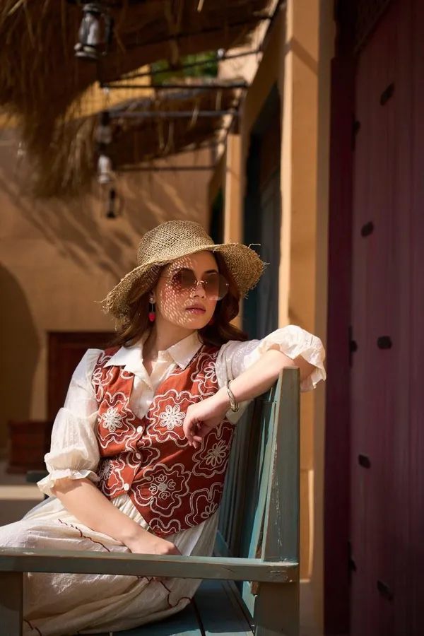 White_Cotton_Embroidered_Shirt_Dress_For_Women