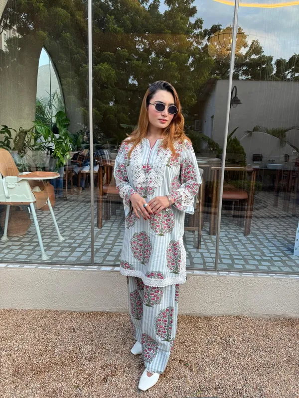 White_Pure_Cotton_Striped_Floral_Print_Straight_Kurta_Set_For_Women