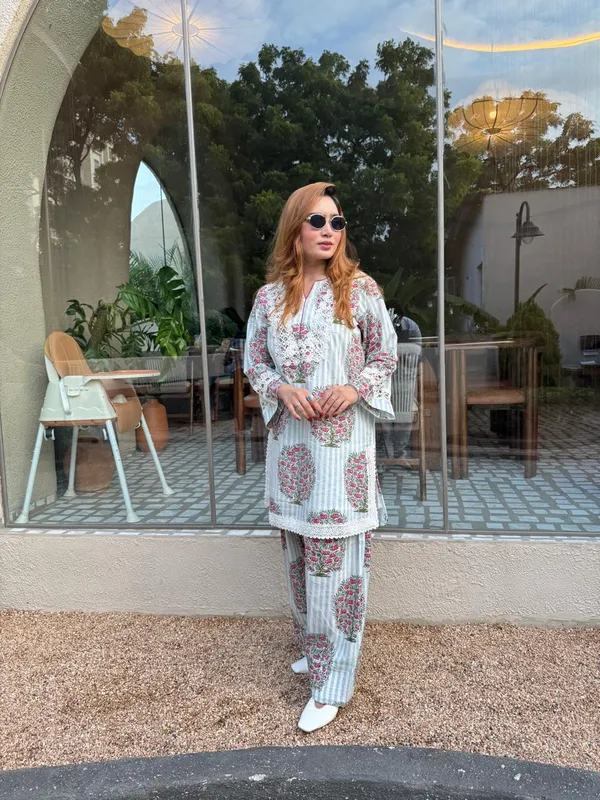 White_Pure_Cotton_Striped_Floral_Print_Straight_Kurta_Set_For_Women