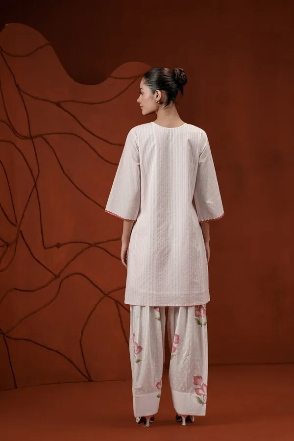 White_Pure_Cotton_Floral_Embroidered_Straight_Kurta_Set_For_Women