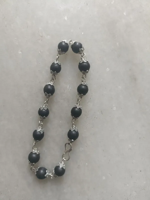 Premium_Karungali_Bracelet_with_German_Silver_Capping
