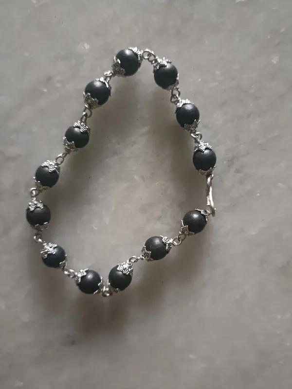 Premium_Karungali_Bracelet_with_German_Silver_Capping