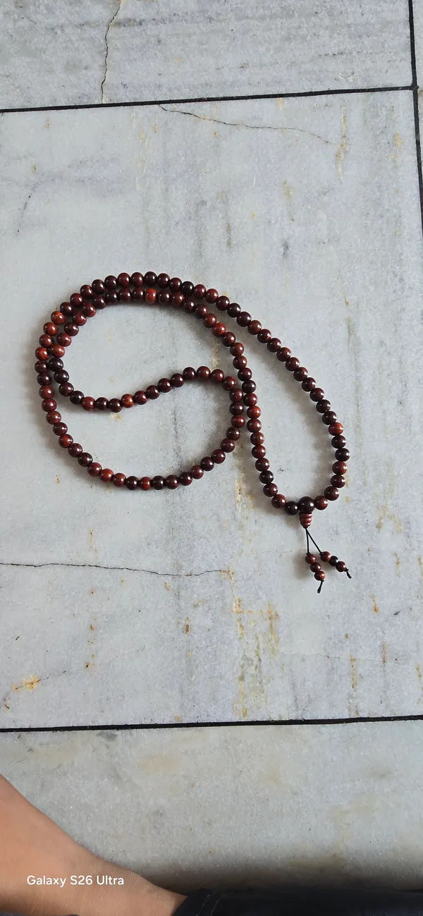 Pure_Red_Sandalwood_Elastic_Stretch_Mala_108_Beads