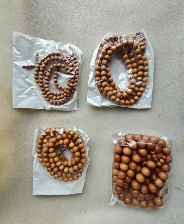 Pure_White_Sandalwood_Mala_(108_Beads)