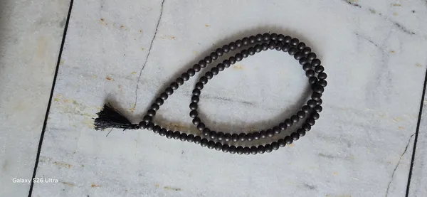 Authentic_Karungali_Mala_108_Beads_With_Black_Tassel