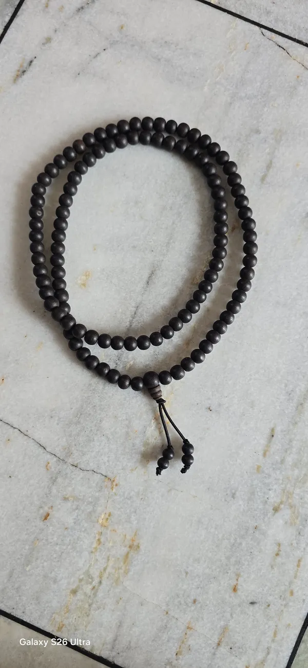 Authentic_Karungali_Mala_108_Beads_With_Elastic_1_Guru_Beads