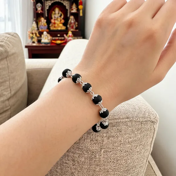 Premium_Karungali_Bracelet_With_German_Silver_Capping