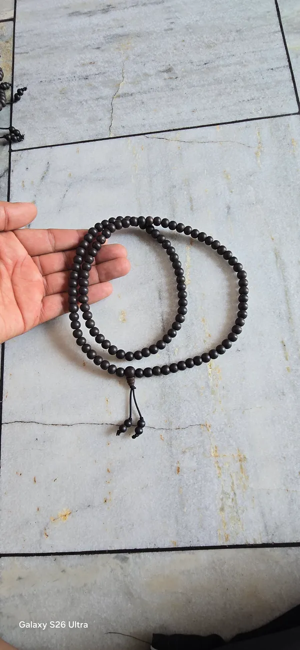 Authentic_Karungali_Mala_108_Beads_With_Elastic_1_Guru_Beads