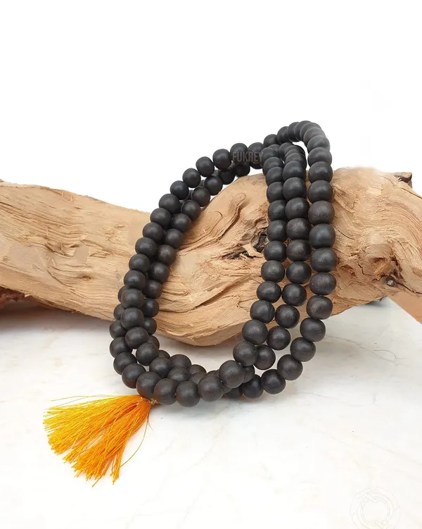 Authentic_Karungali_Mala_108_Beads_With_Yellow_Tassel