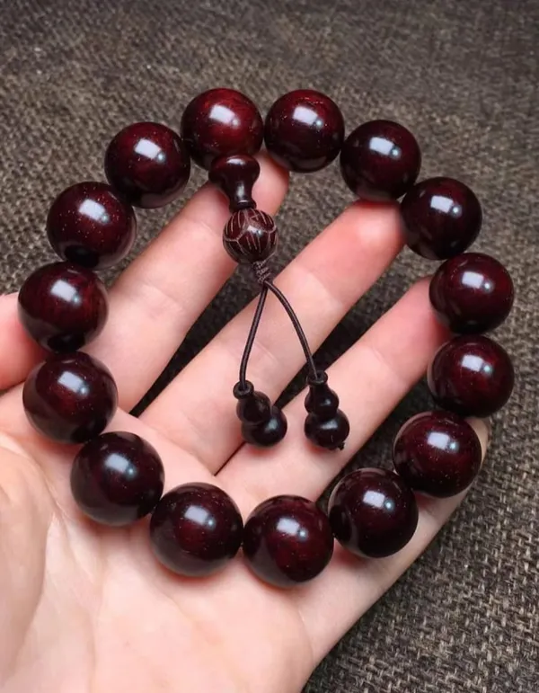 Pure_Red_Sandalwood_Bracelet_Lal_Chandan