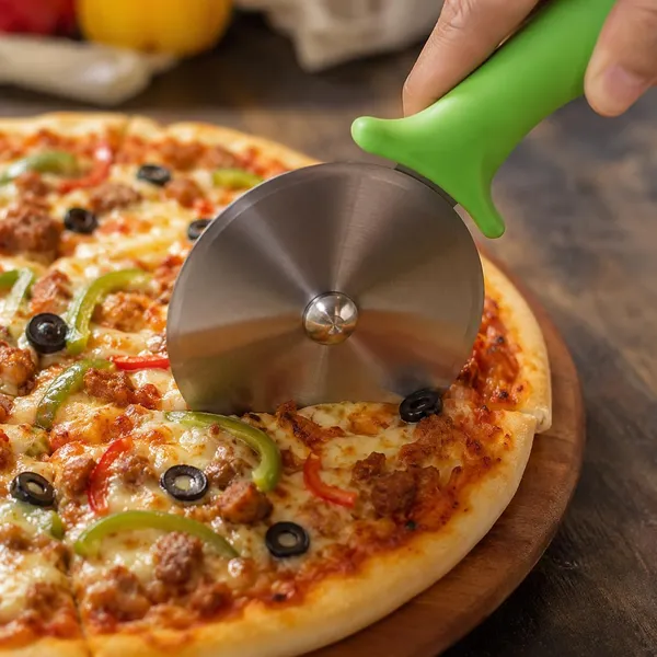 Green_Stainless_Steel_Handle_Rolling_Pizza_Cutter_Wheel_Pack_Of_2