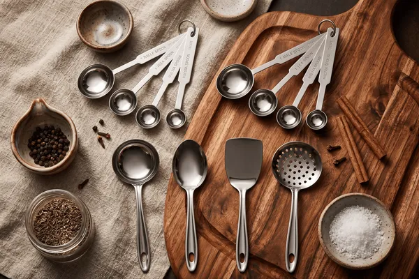 Silver_Stainless_Steel_Engraved_Measurements_4_Piece_Measuring_Spoon_Set_And__Mirror_Finish_4_Piece_Kitchen_Utensil_Set_Pack_Of_2
