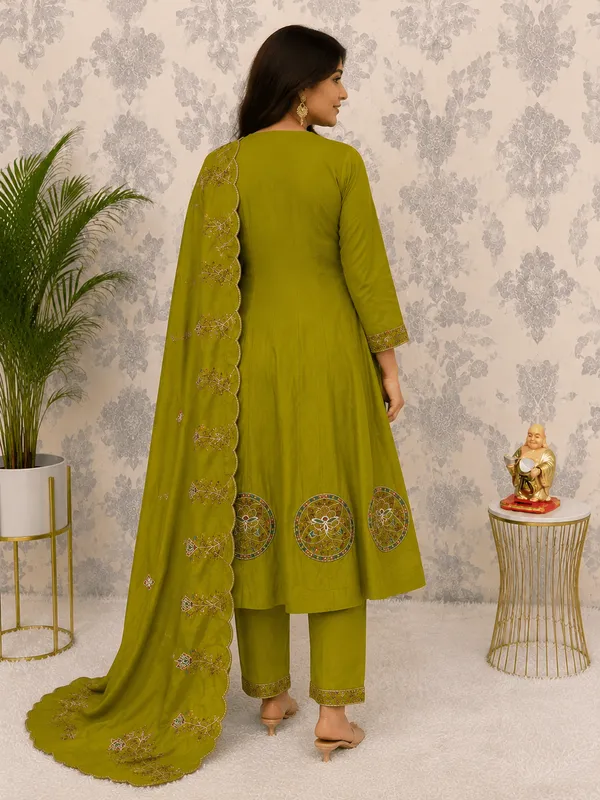 Premium_Designer_Viscose_Embroidered_Salwar_Suit_Green