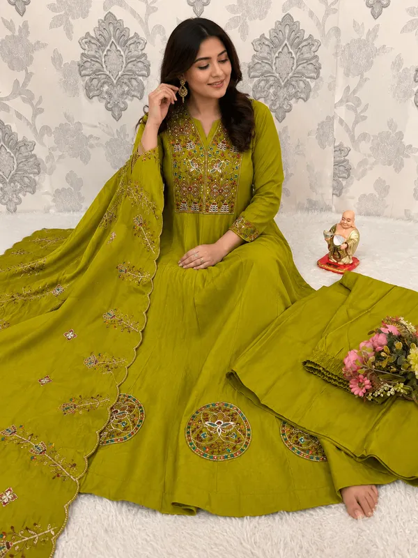 Premium_Designer_Viscose_Embroidered_Salwar_Suit_Green