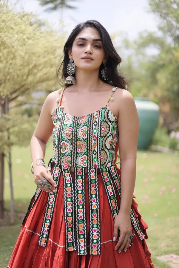 Navratri_Designer_Lehenga_Choli_2026_Kora_Cotton_With_Kutchi_Patchwork_Red