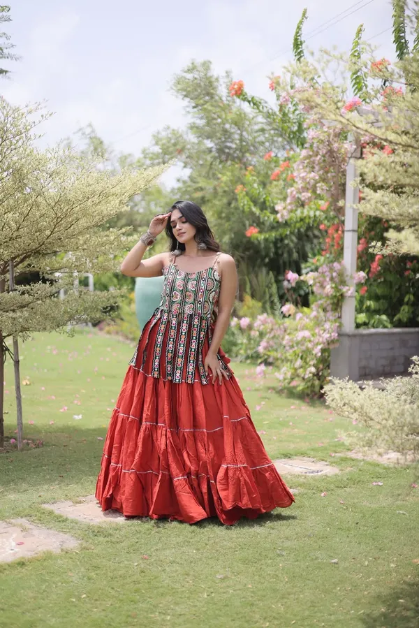 Navratri_Designer_Lehenga_Choli_2026_Kora_Cotton_With_Kutchi_Patchwork_Red