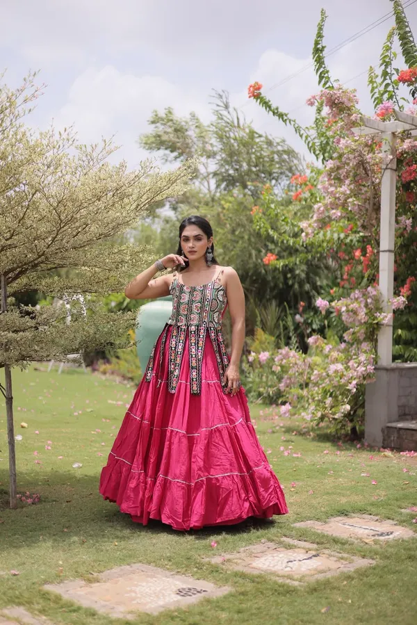 Navratri_Designer_Lehenga_Choli_2026_Kora_Cotton_With_Kutchi_Pink