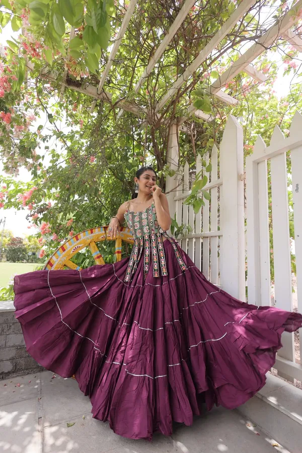 Navratri_Designer_Lehenga_Choli_2026_Kora_Cotton_With_Kutchi_Patchwork_Purple