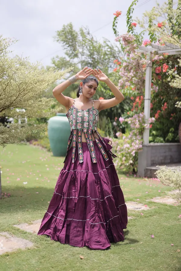 Navratri_Designer_Lehenga_Choli_2026_Kora_Cotton_With_Kutchi_Patchwork_Purple