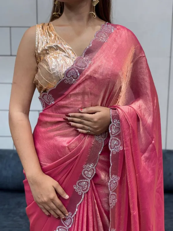 Loving_Heart_Diamond_Work_Border_Space_Silk_Saree
