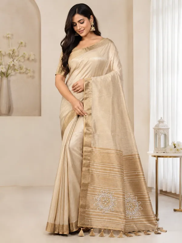 Trusser_Golden_Pure_Zari_Weaving_Royal_Look_Saree