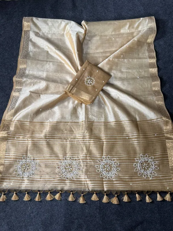 Trusser_Golden_Pure_Zari_Weaving_Royal_Look_Saree
