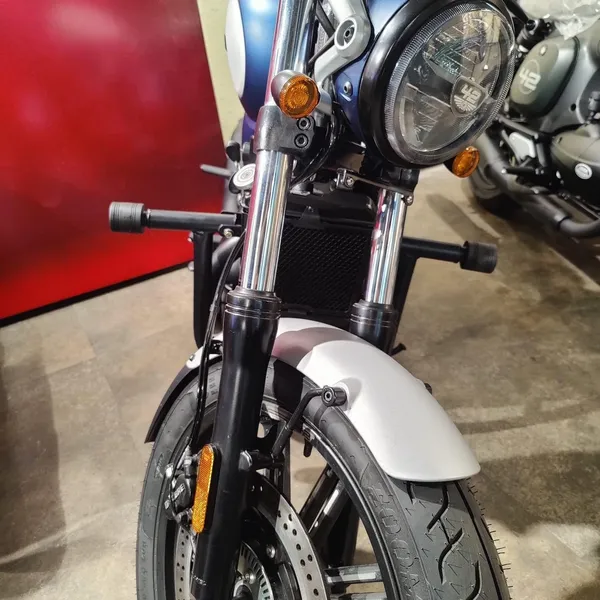 Motorcycle_Leg_Guard_For_Jawa_42_Bobber