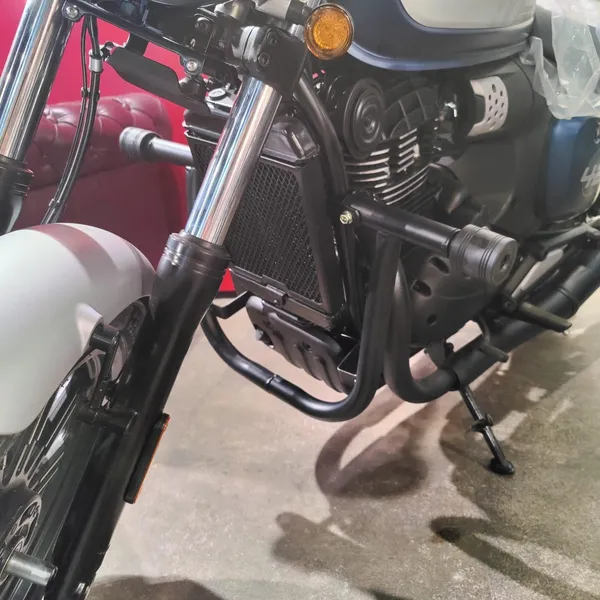 Motorcycle_Leg_Guard_For_Jawa_42_Bobber