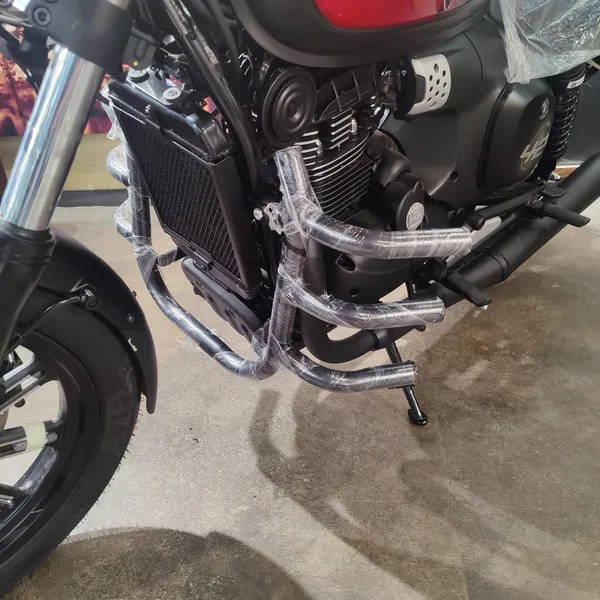 Jawa_42_Yezdi_Roadster_3_Rod_Airfly_Steel_Crash_Leg_Guard